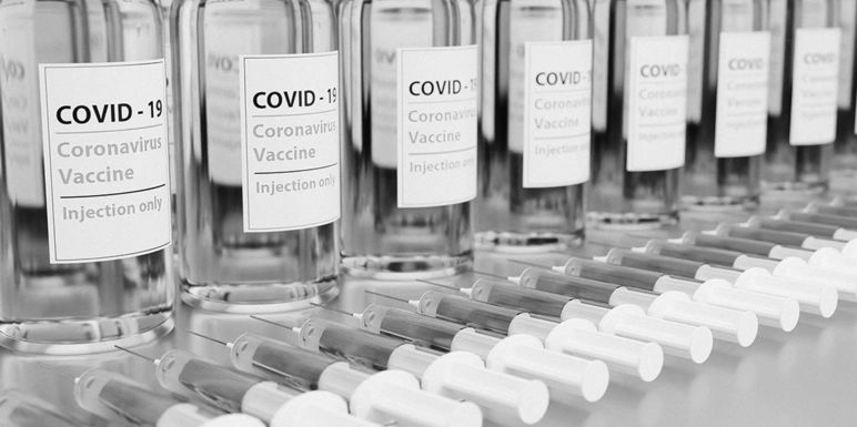 Flaschen mit Impfstoff